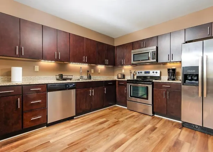 Sprawling Stadium Views Location Views 24-7 Gym Lounge Roku * Pittsburgh
