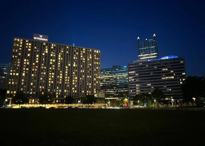 Apartment Sprawling Stadium Views Location Views 24-7 Gym Lounge Roku Pittsburgh